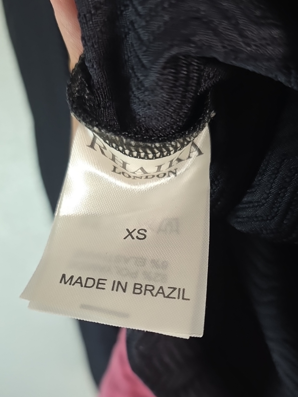 Rhaika Black Zip-Front Long Sleeve Top - Picture 7 of 10